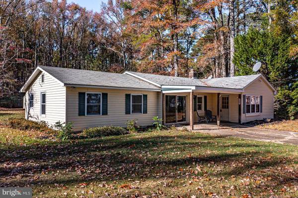 56 CHRISTMAS ST, Hague, VA 22469