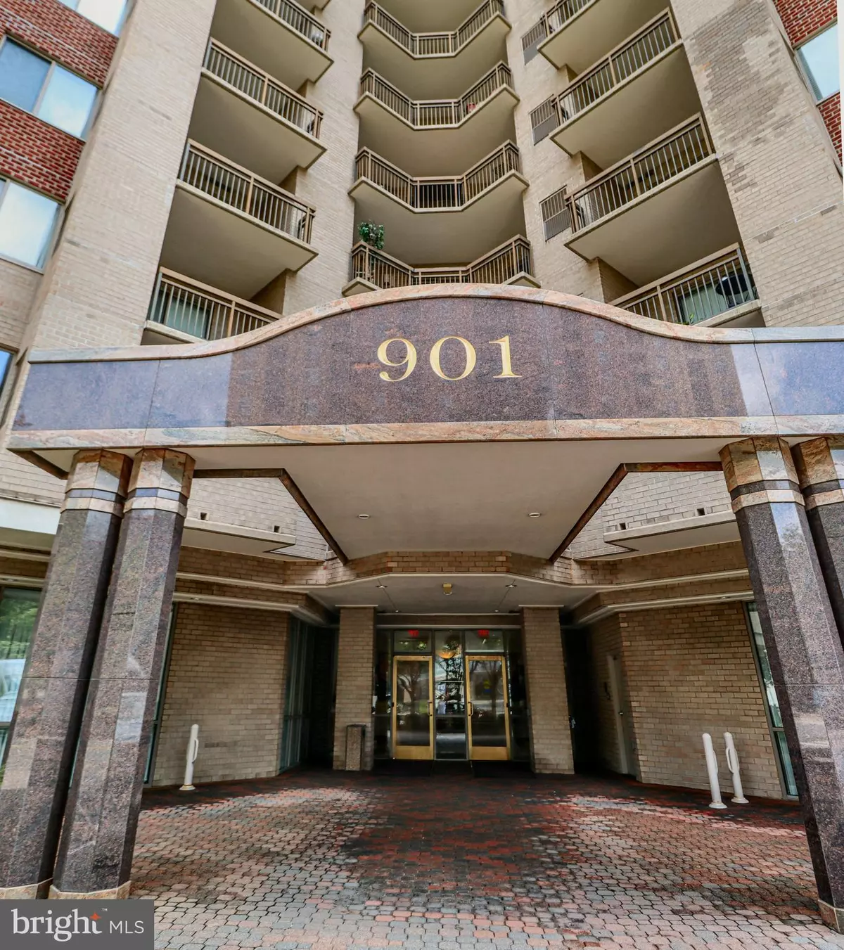 Arlington, VA 22201,901 N MONROE ST #209