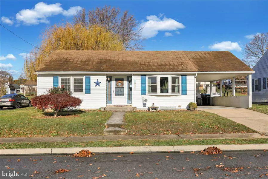 737 W OAK ST, Palmyra, PA 17078