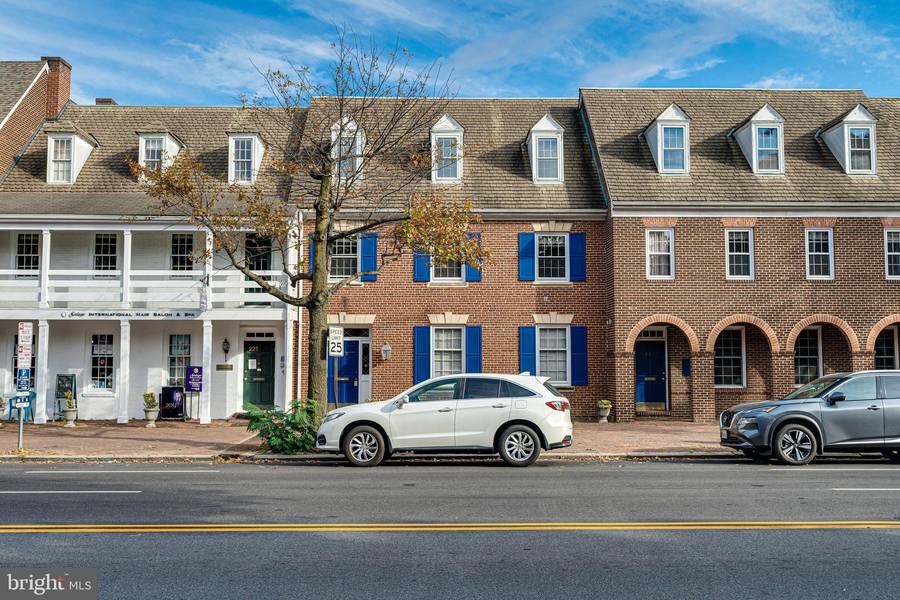 219 N WASHINGTON ST, Alexandria, VA 22314