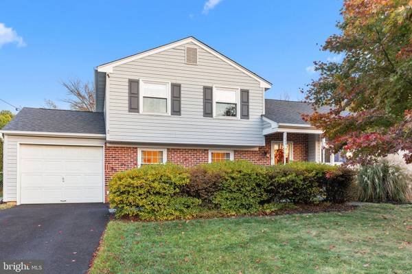 1229 LYNDA LN, Warminster, PA 18974