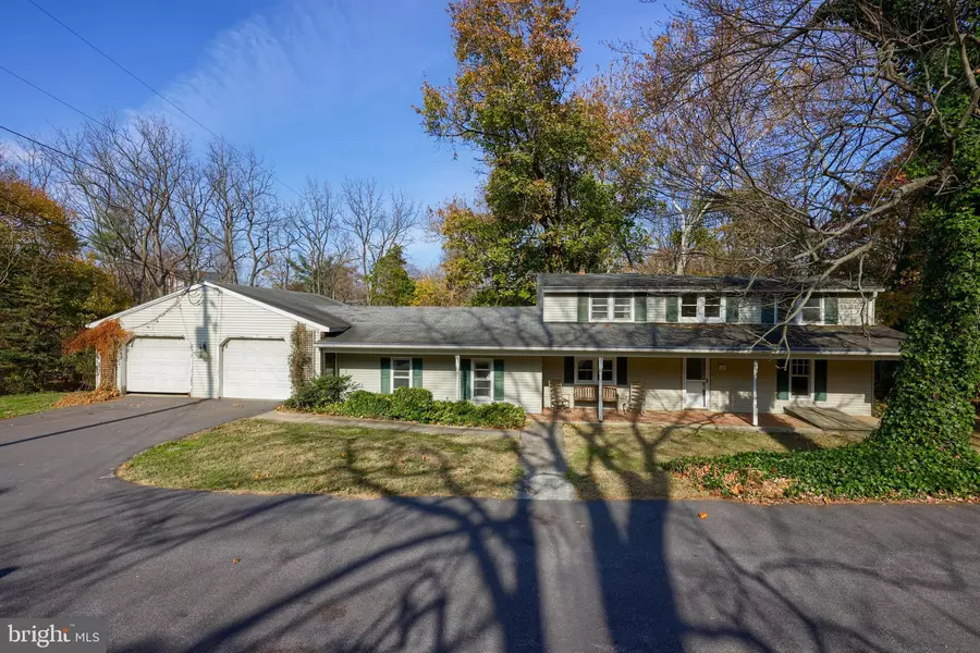 925 RABBIT HILL RD, Lititz, PA 17543