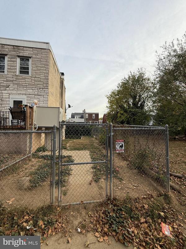 Philadelphia, PA 19135,6127 VANDIKE ST