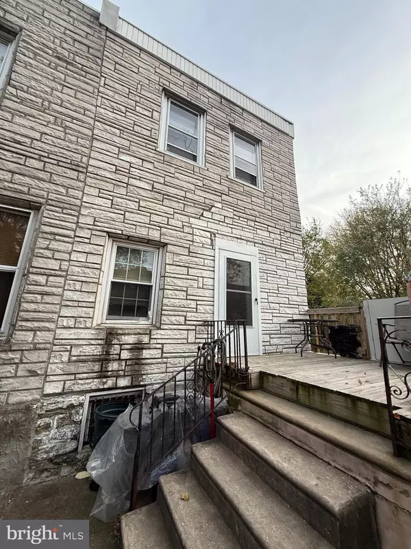 Philadelphia, PA 19135,6127 VANDIKE ST