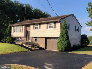 32 MOUNTAIN VIEW RD, Bethel, PA 19507