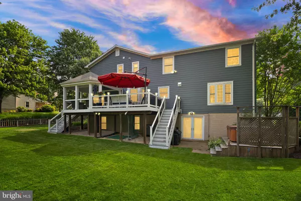 Fairfax, VA 22033,13312 TUCKAWAY DR