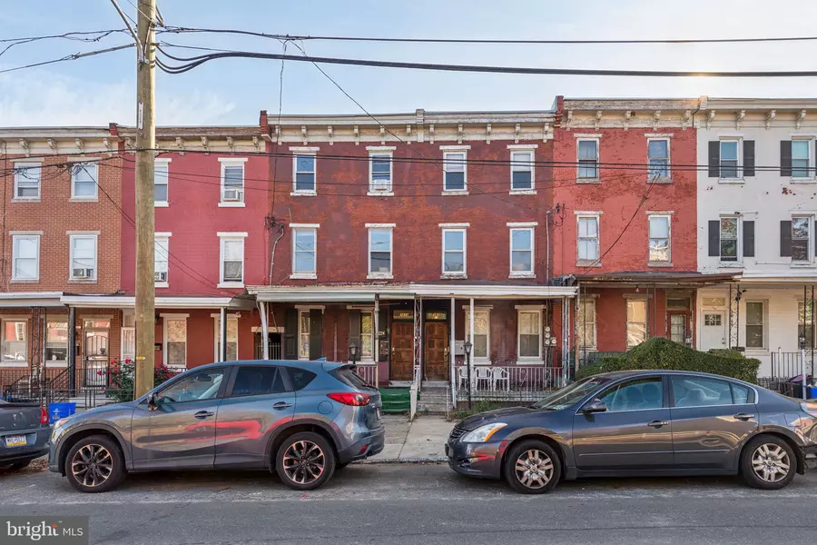 3834 FAIRMOUNT AVE, Philadelphia, PA 19104