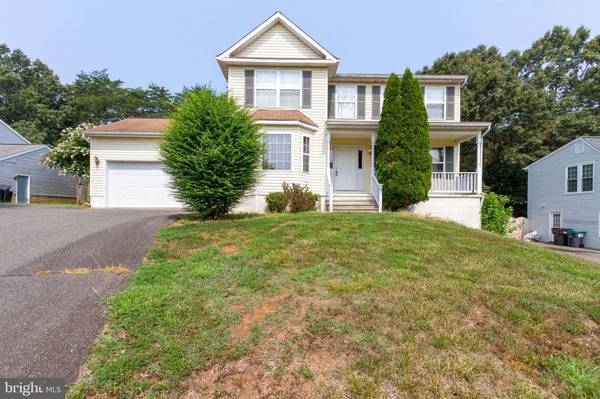 6 ARGYLE HILLS DR, Fredericksburg, VA 22405