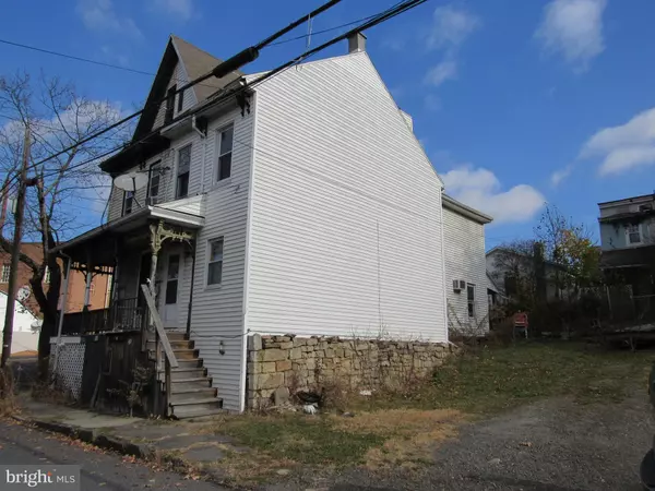 49 N DIAMOND ST, Shamokin, PA 17872