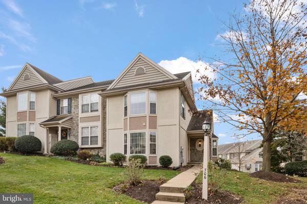 706 ROYAL VIEW DR, Lancaster, PA 17601