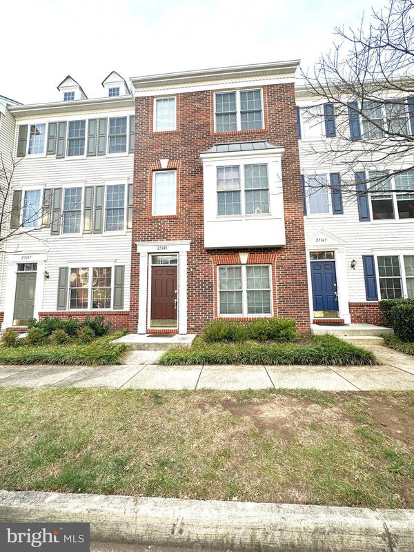 Chantilly, VA 20152,25145 SHULTZ TER