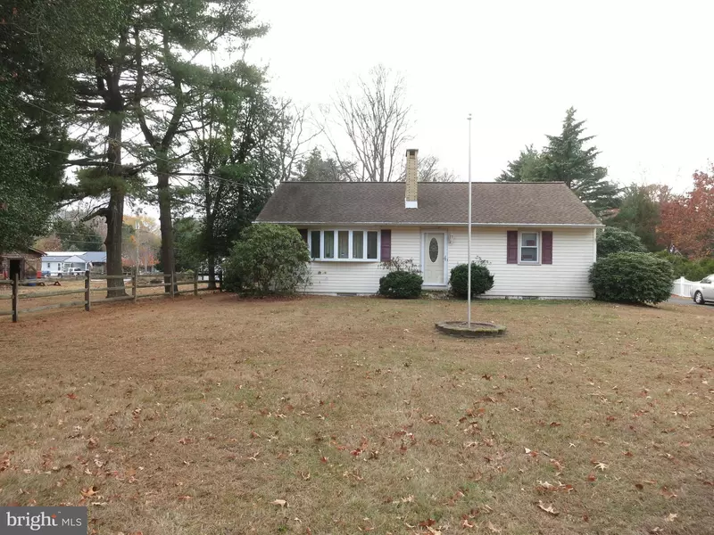 218 W RAILROAD AVE, Blackwood, NJ 08012