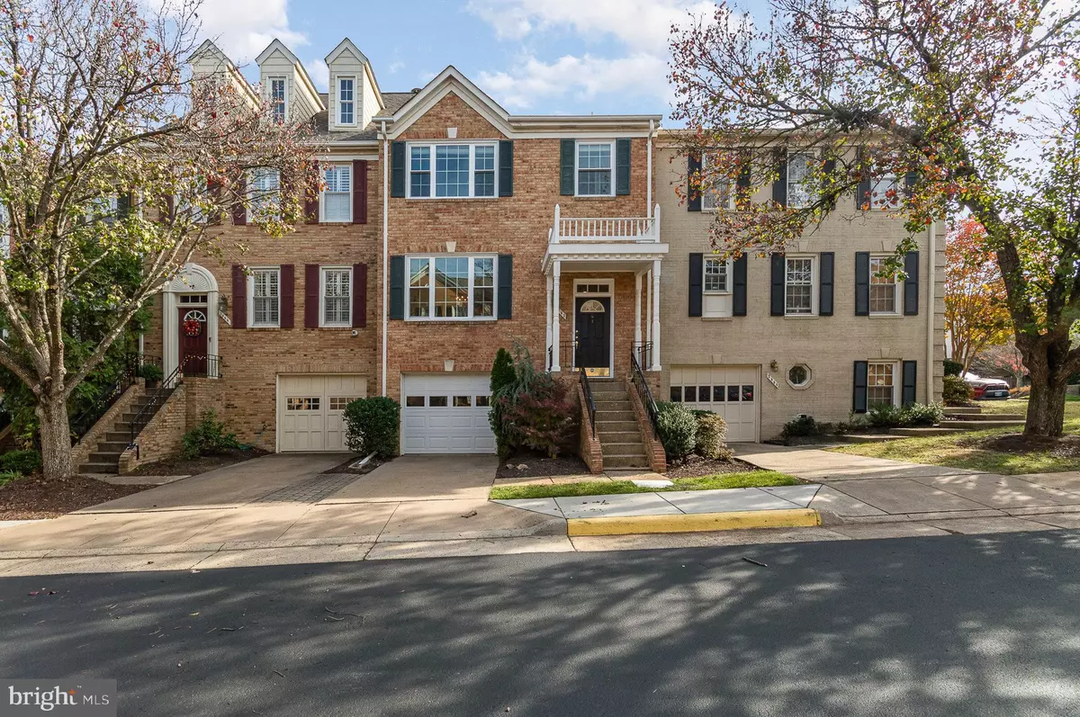 Vienna, VA 22182,2062 PIERIS COURT