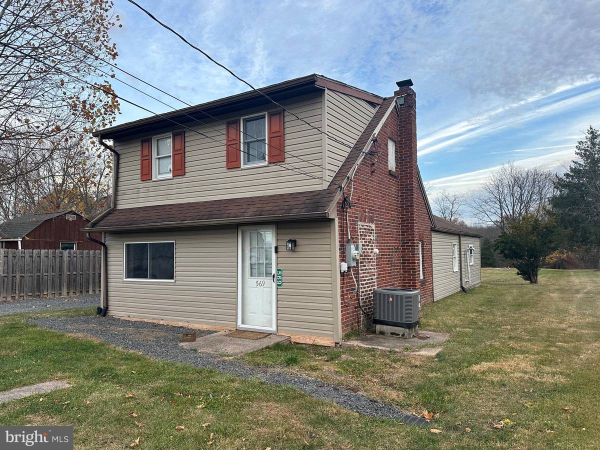 Quakertown, PA 18951,569 TRUMBAUERSVILLE RD