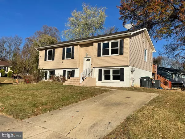 3 LOCKE CT, Newark, DE 19702