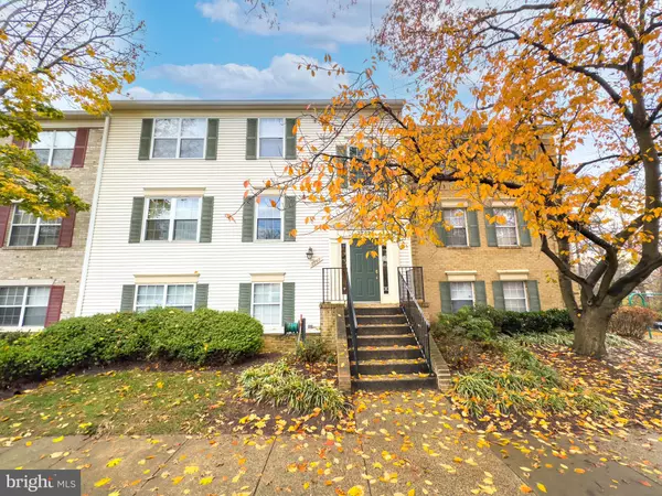 7742 NEW PROVIDENCE DR #103, Falls Church, VA 22042