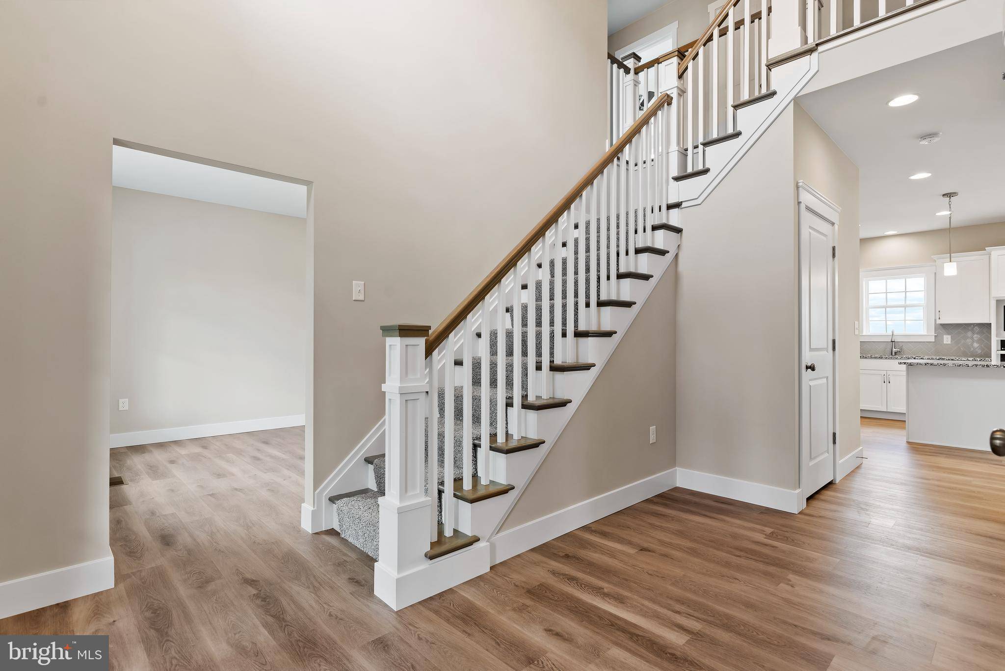 Harrisburg, PA 17112,4487 CONTINENTAL DRIVE