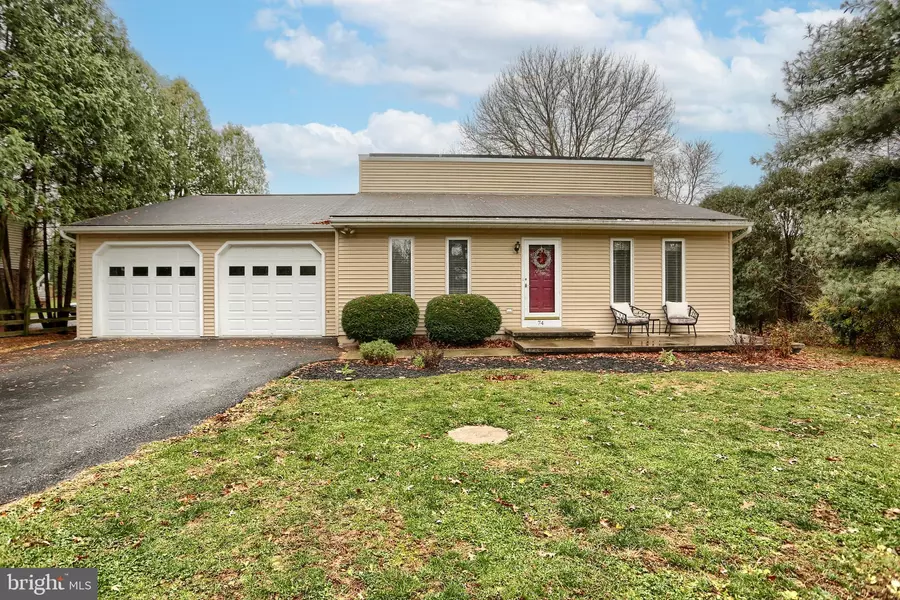 74 OLD STONEHOUSE RD S, Carlisle, PA 17015