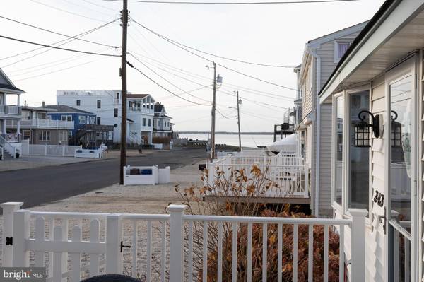 Surf City, NJ 08008,343 N 6TH ST