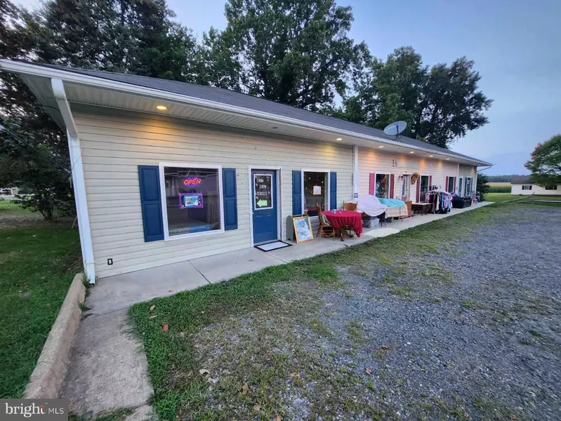 11239 KINGS HWY, Montross, VA 22520