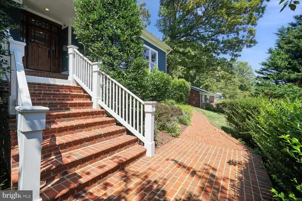 Mclean, VA 22101,1530 FOREST VILLA LN