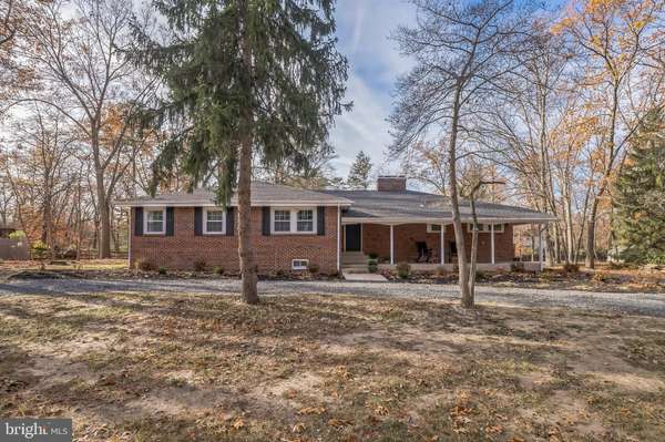 13 W DELAWARE TRL, Medford, NJ 08055