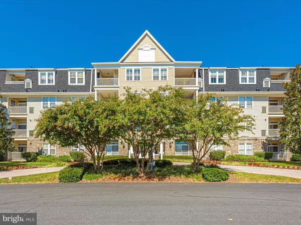 2520 WATERSIDE DR #304, Frederick, MD 21701