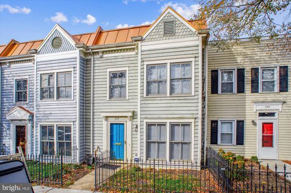 228 N PAYNE ST, Alexandria, VA 22314