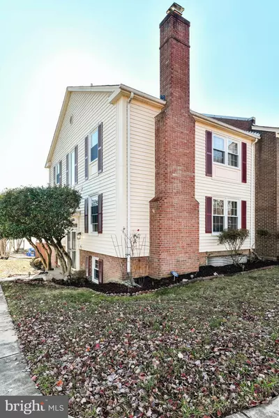 8118 SLEEPY VIEW LN, Springfield, VA 22153