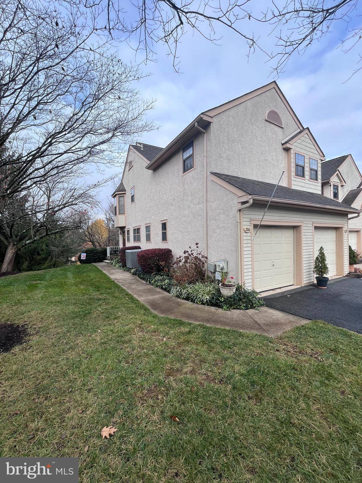 West Chester, PA 19382,206 MANSION HOUSE DR #109A