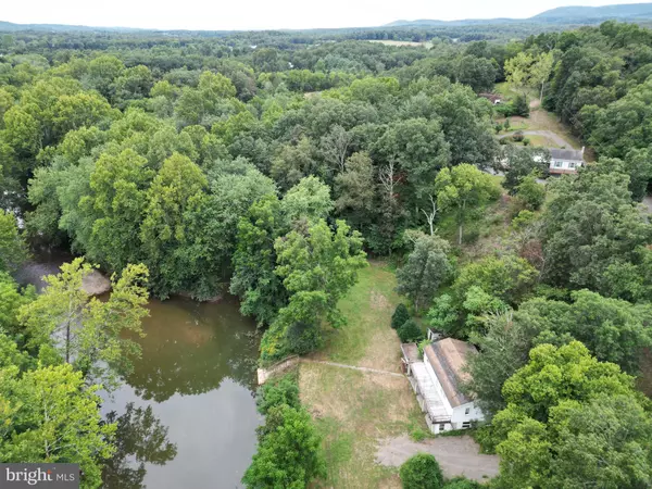 1041 PUFFENBURGER LN,  Hedgesville,  WV 25427