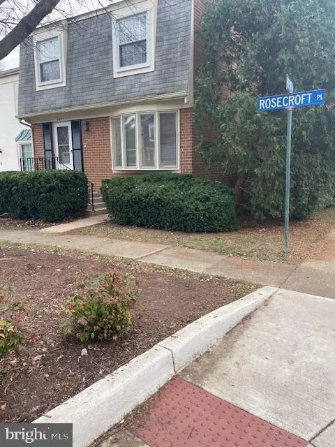 Falls Church, VA 22043,6621 ROSECROFT PL #6621