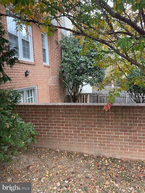 Falls Church, VA 22043,6621 ROSECROFT PL