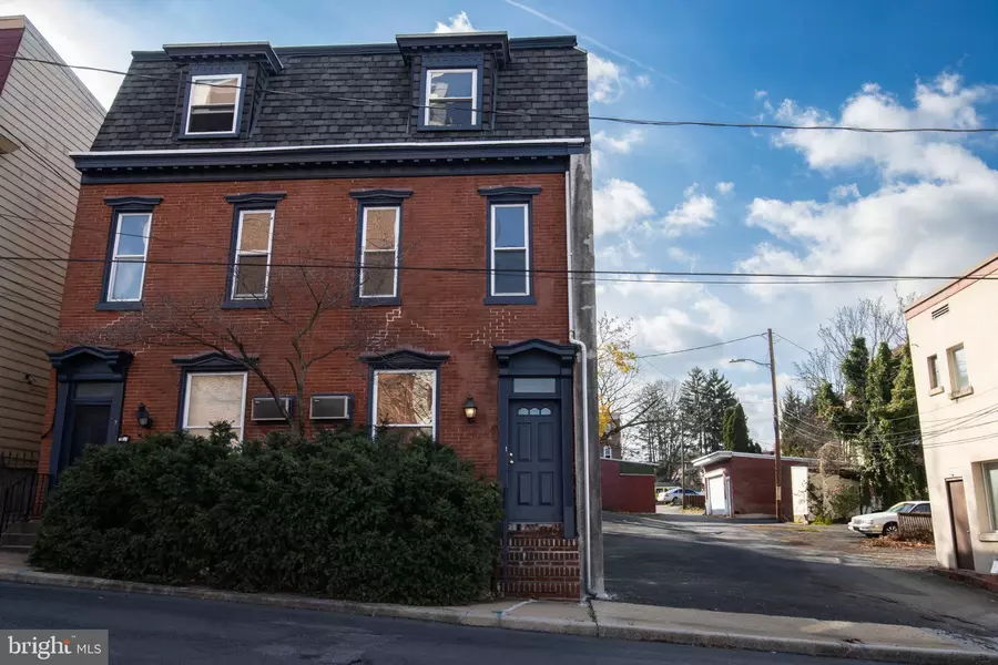 9 N 6TH ST, Pottsville, PA 17901