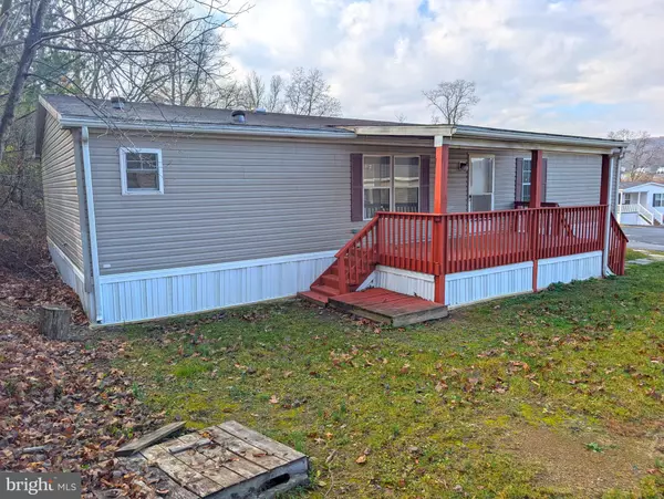 New Bloomfield, PA 17068,48 MEADOWVIEW CT