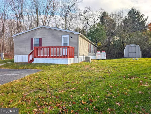 New Bloomfield, PA 17068,48 MEADOWVIEW CT