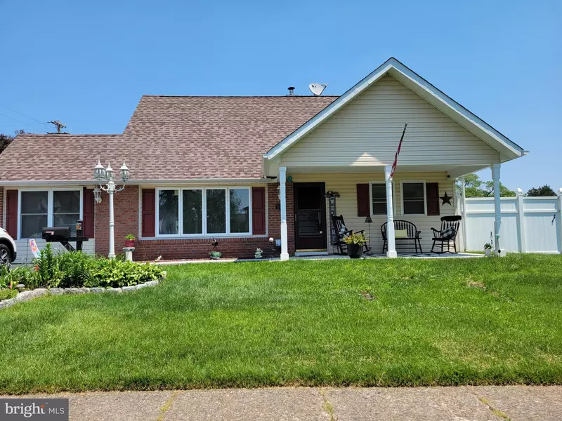 2 HYBRID RD, Levittown, PA 19056