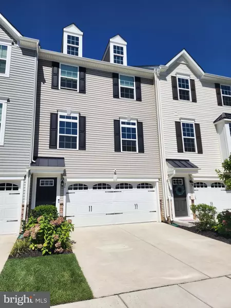 26 PEACOCK CIR, Sewell, NJ 08080