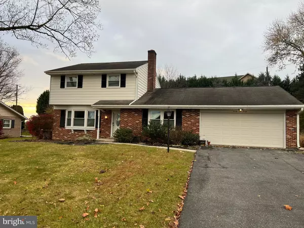 2130 COVENTRY RD, Lancaster, PA 17601