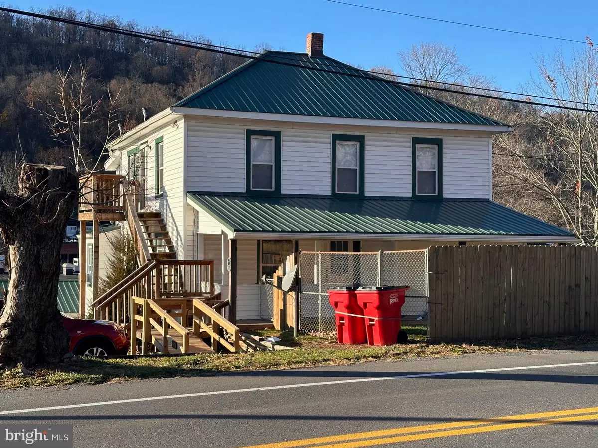 Berkeley Springs, WV 25411,8 CHAPMAN ST #1