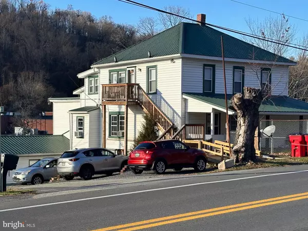 Berkeley Springs, WV 25411,8 CHAPMAN ST #1