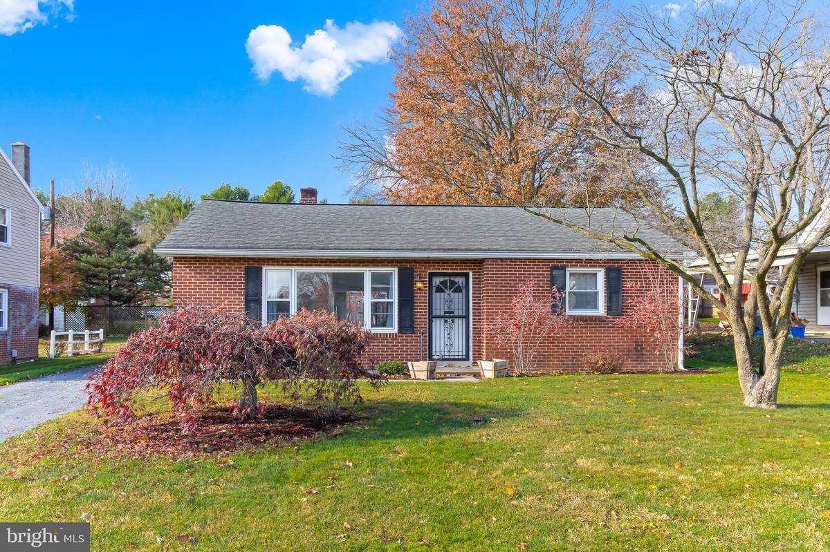 Lancaster, PA 17603,28 NURSERY LN