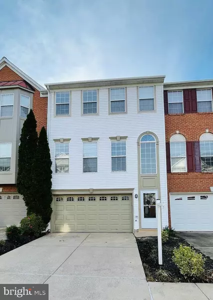 6631 HUNTER CREEK LN, Alexandria, VA 22315