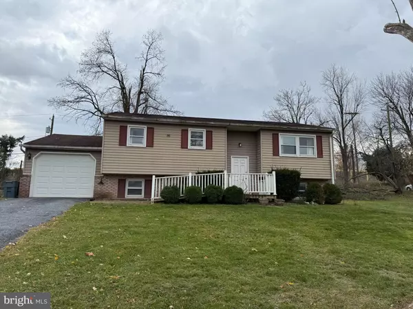 404 WOODLAND AVE, Middletown, PA 17057