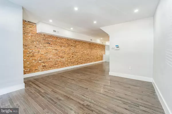 Baltimore, MD 21217,829 CHAUNCEY AVE