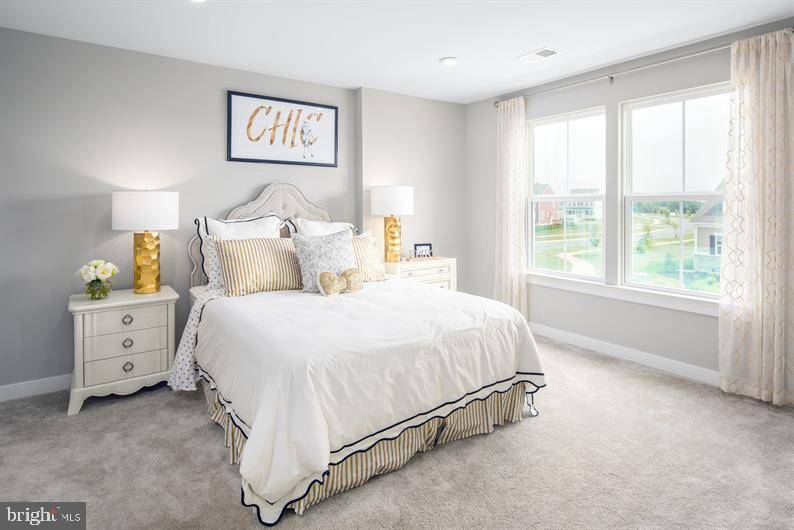 Mechanicsburg, PA 17050,2 BARRY LN