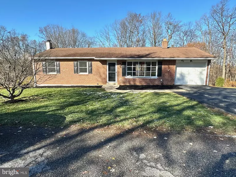 43 WASHINGTON RD, New Freedom, PA 17349