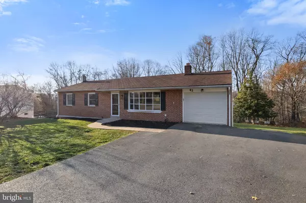 43 WASHINGTON RD, New Freedom, PA 17349