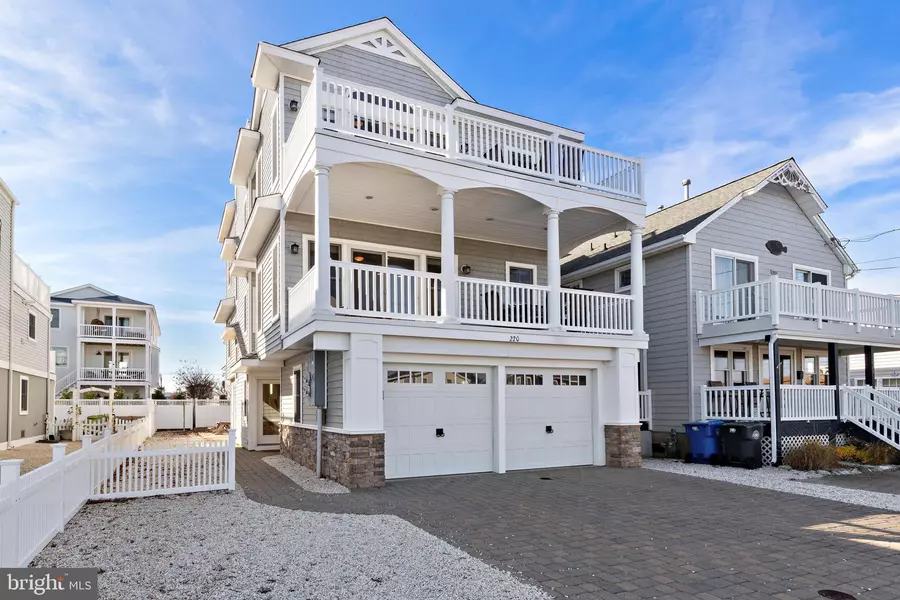 220 TAYLOR AVE, Beach Haven, NJ 08008