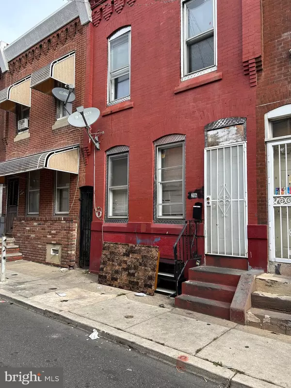 2061 E STELLA ST, Philadelphia, PA 19134